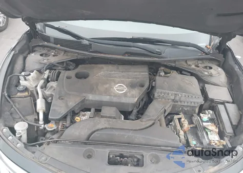 2015 Nissan Altima 2.5/2.5 S/2.5 Sl/2.5 Sv z USA, uszkodzony, nr VIN 1N4AL3AP2FC275116